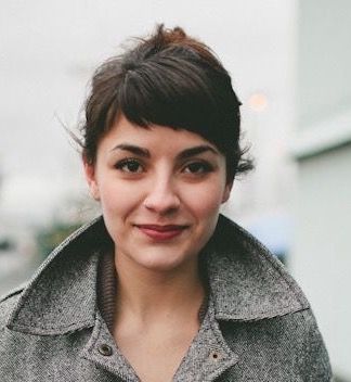 Asymmetrische Pony-Frisur